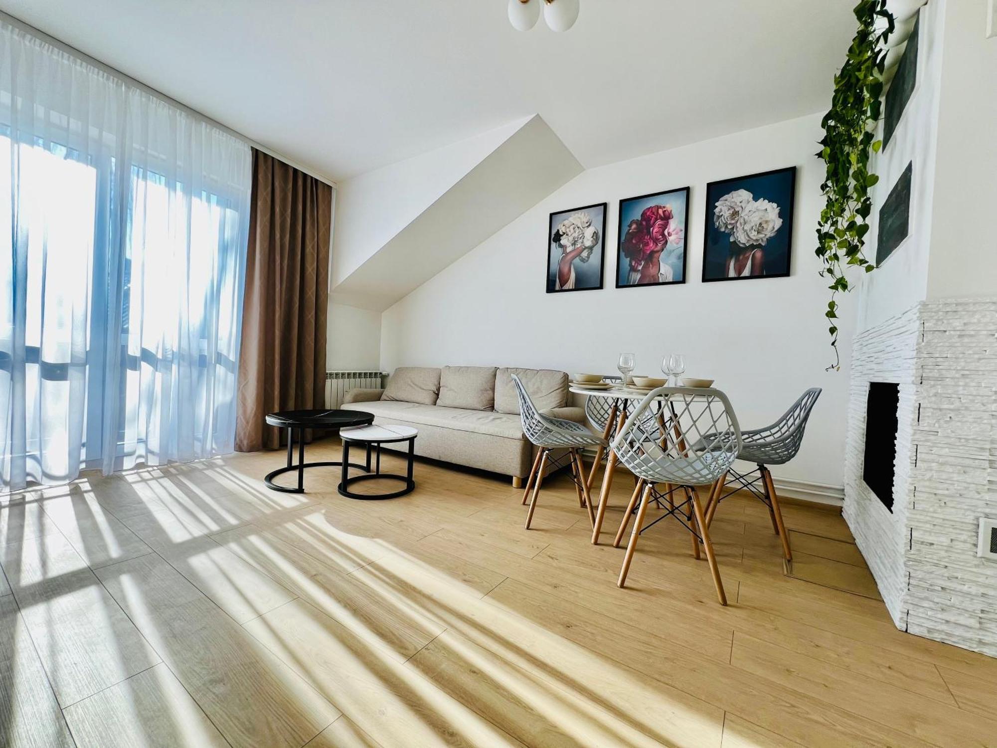 Apartament Wisteria Przemyśl Exteriör bild